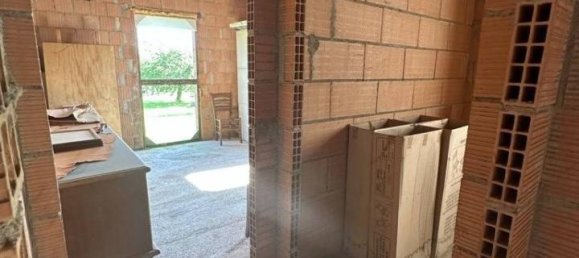 4 rooms House in Camponogara, Italy No. 175740 10