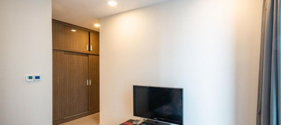 2 rooms Office in District 1, Vietnam No. 17890 20