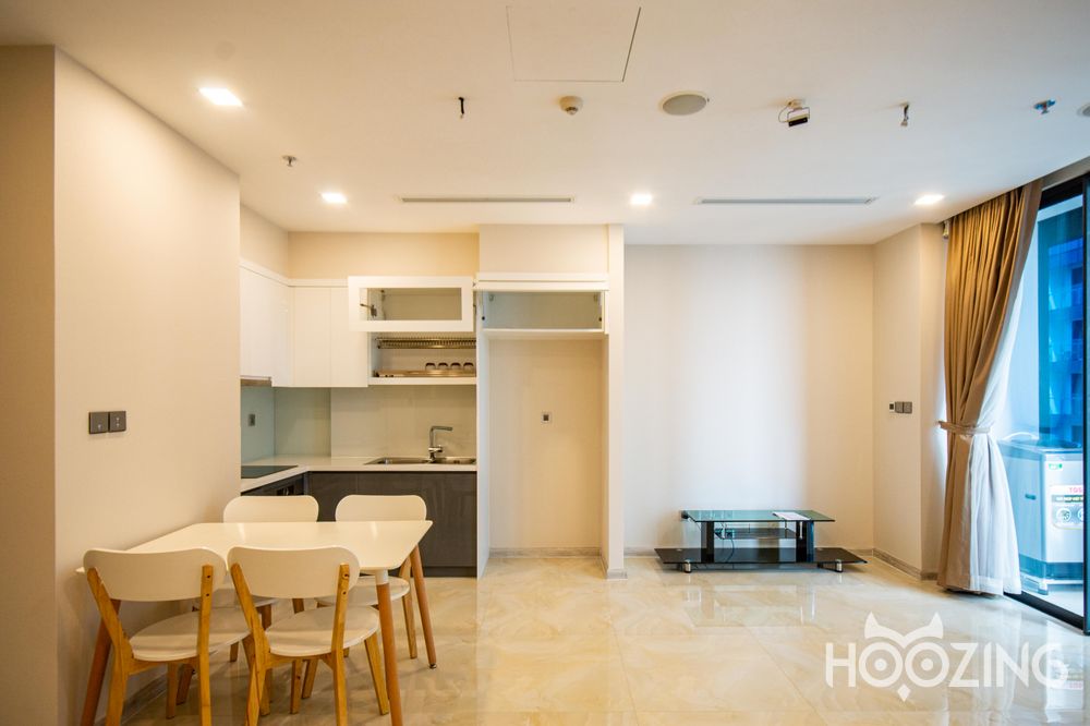 2 rooms Office in District 1, Vietnam No. 17890