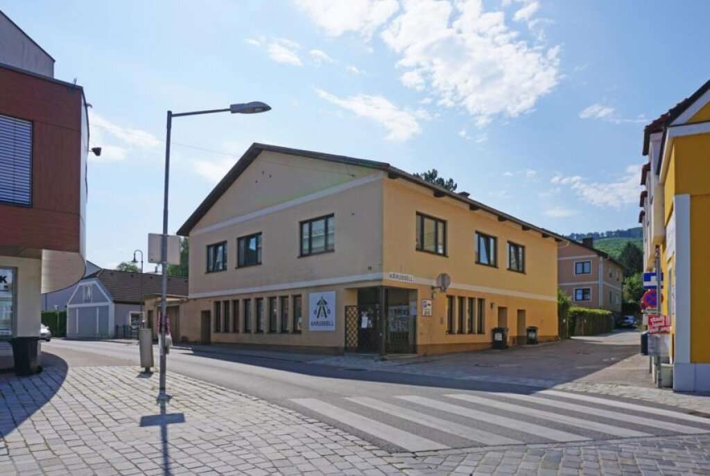 Imóvel comercial de 8 divisões em Maria Anzbach, Austria N.º 64404