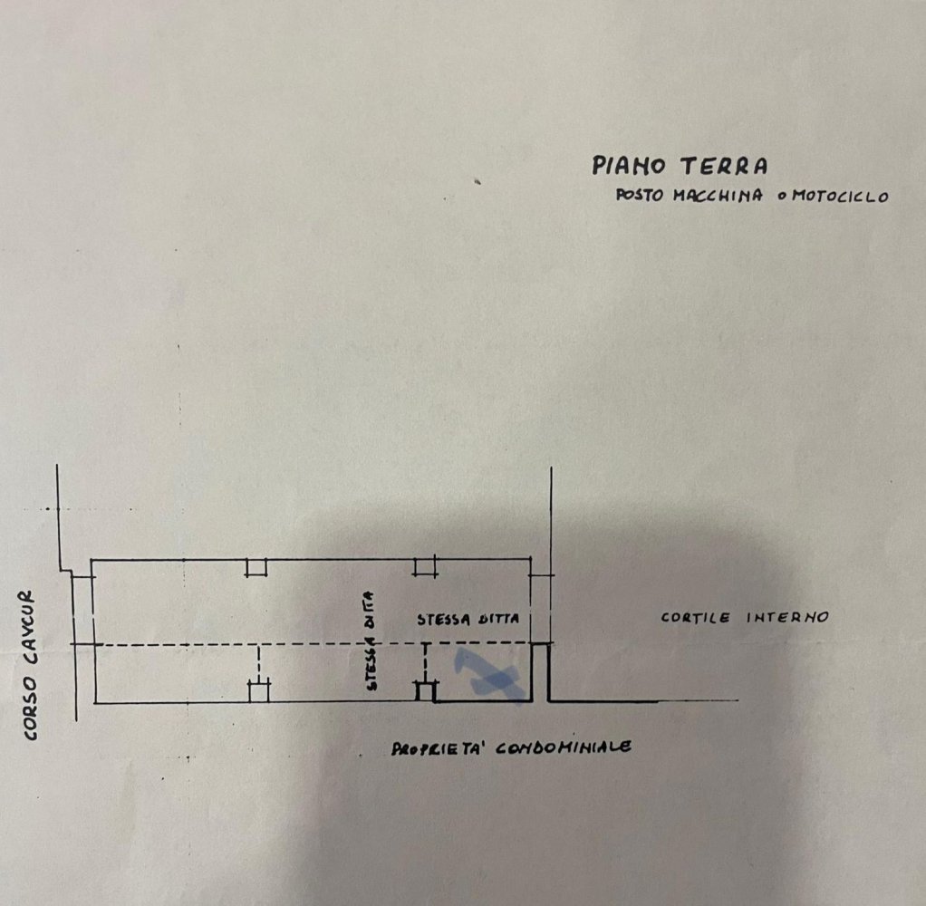 9m² Garage in Bari, Italy No. 252270