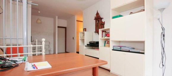 Квартира с 4 комнатами в Генуя, Италия № 38553 14