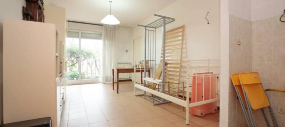 Квартира с 4 комнатами в Генуя, Италия № 38553 3