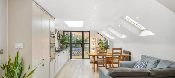 3 bedrooms House in London, United Kingdom No. 3558 12