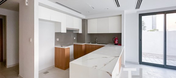 Adosado de 3 dormitorios en Dubai, UAE No. 94552 8