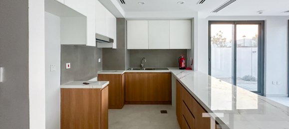 Adosado de 3 dormitorios en Dubai, UAE No. 94552 7