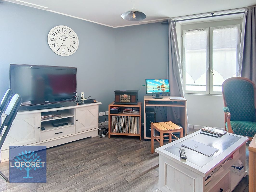 2 bedrooms Apartment in Mennecy, France No. 180231