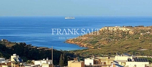 3 bedrooms Penthouse in Xaghra, Malta No. 5974 2