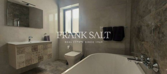 3 bedrooms Penthouse in Xaghra, Malta No. 5974 11