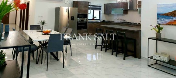 3 bedrooms Penthouse in Xaghra, Malta No. 5974 6