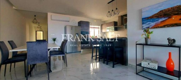 3 bedrooms Penthouse in Xaghra, Malta No. 5974 8