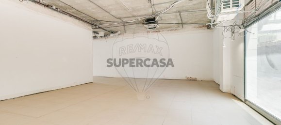 129m² Commercial property in Odivelas, Portugal No. 237009 11