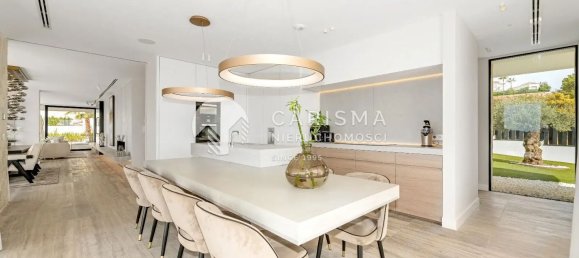 5 bedrooms House in Malaga, Spain No. 58995 13