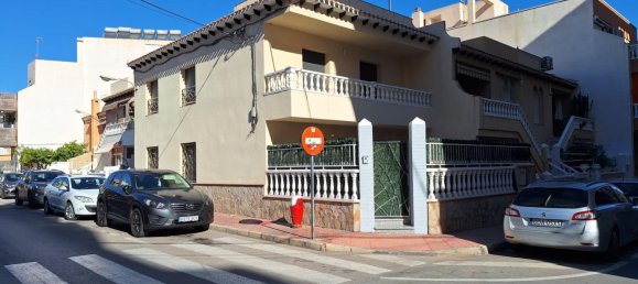 3 dormitorios сasa en venta en Torrevieja, Alicante, Comunidad Valenciana, Spain № 365761 3