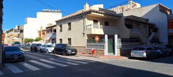 3 dormitorios сasa en venta en Torrevieja, Alicante, Comunidad Valenciana, Spain № 365761 4