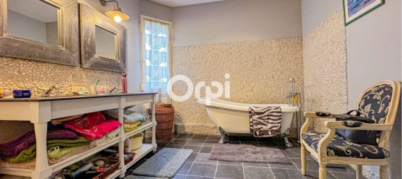 Apartamento de 4 dormitorios en Saint-Quentin, France No. 237645 7