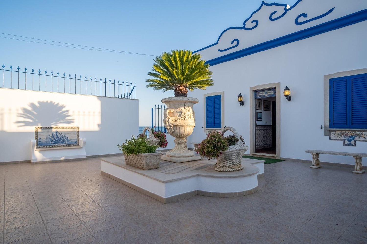 5 bedrooms Villa in Portimao, Portugal No. 108420