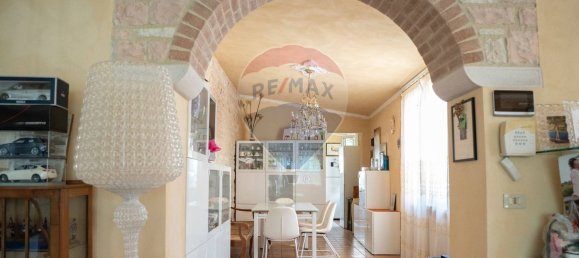 Casa de 10 habitaciónes en Arcevia, Italy No. 286265 8