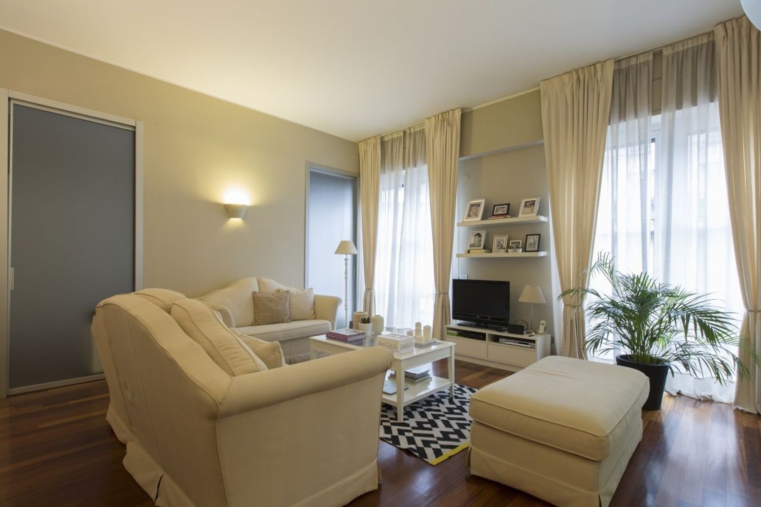 3 chambres Appartement à Milan, Italy No. 385879