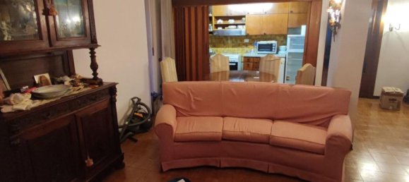 Apartamento de 5 habitaciónes en Massa, Italy No. 90032 6