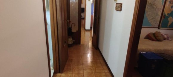 Apartamento de 5 habitaciónes en Massa, Italy No. 90032 7
