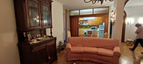Apartamento de 5 habitaciónes en Massa, Italy No. 90032 4