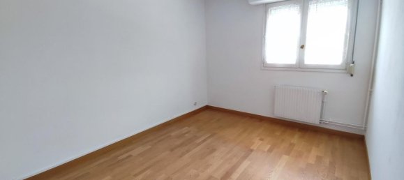 3 Schlafzimmer Wohnung in Sotteville-les-Rouen, France, Nr. 360422 8