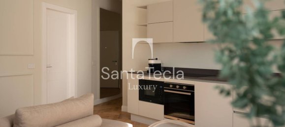 2 bedrooms Duplex in Milan, Italy No. 362276 2