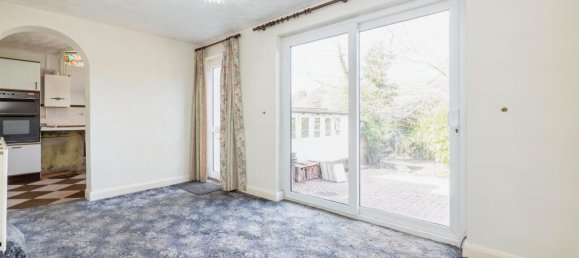 2 bedrooms Bungalow in Watford, United Kingdom No. 6213 24