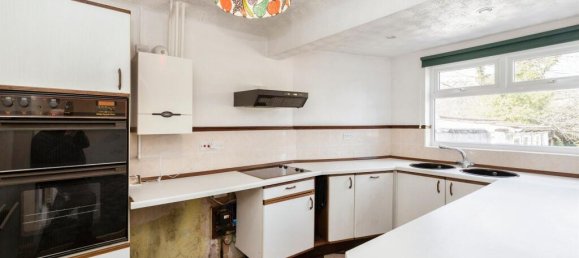 2 bedrooms Bungalow in Watford, United Kingdom No. 6213 7