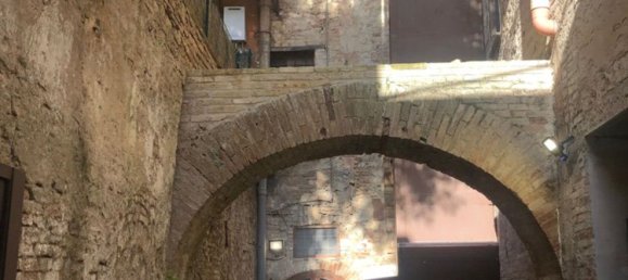 5 rooms Apartment in Perugia, Italy No. 73179 22