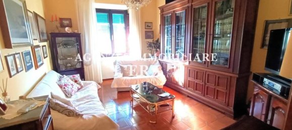 Apartamento de 5 divisões em Pontedera, Italy N.º 72483 7
