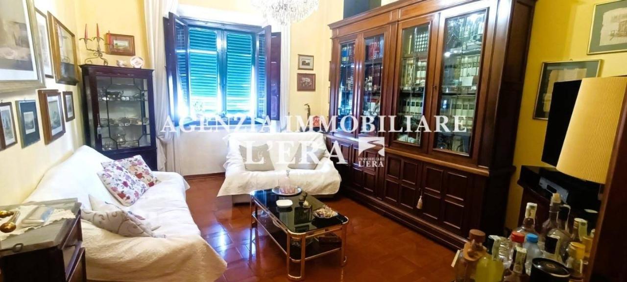Apartamento de 5 divisões em Pontedera, Italy N.º 72483