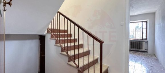 8-Zimmer Haus in Terzo, Italy, Nr. 38766 10