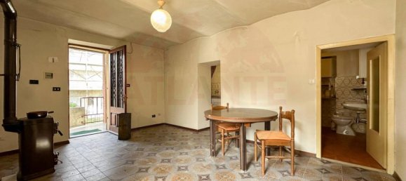 8-Zimmer Haus in Terzo, Italy, Nr. 38766 4