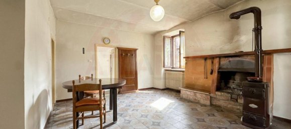 8-Zimmer Haus in Terzo, Italy, Nr. 38766 5
