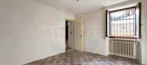 8-Zimmer Haus in Terzo, Italy, Nr. 38766 9