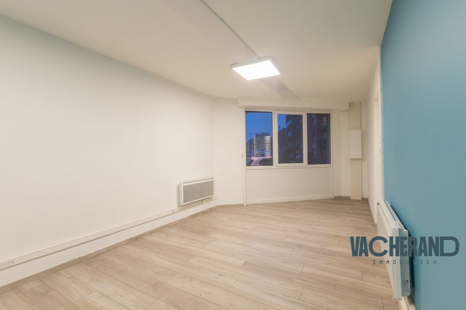  عقار تجاري في Armentieres, France 63متر مربع رقم 45349