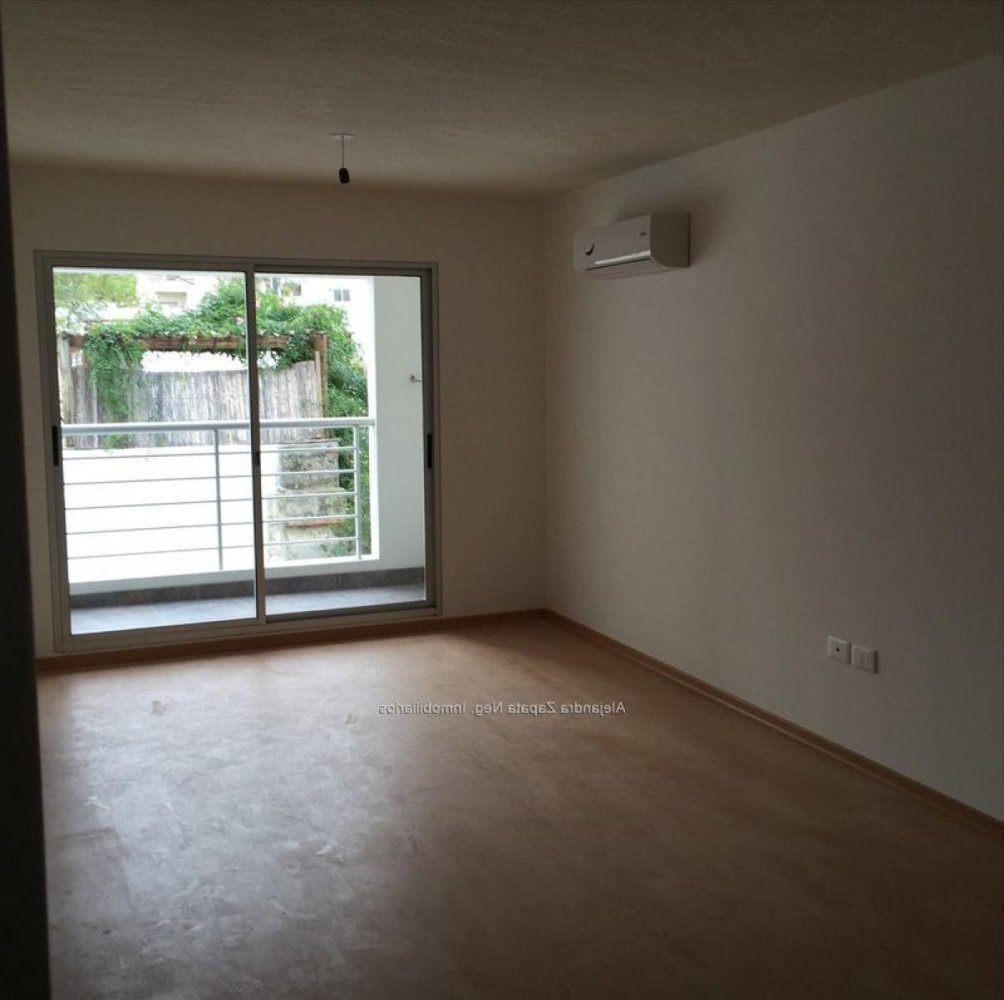 Studio à Montevideo, Uruguay No. 10217