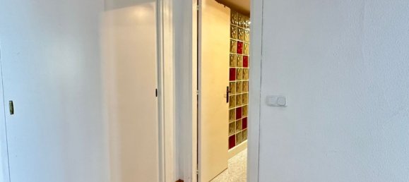 Apartamento de 2 dormitorios en Marbella, Spain No. 21976 7