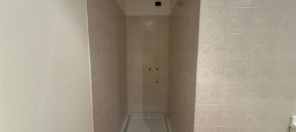 Дом с 8 комнатами в Монтебеллуна, Италия № 58864 22