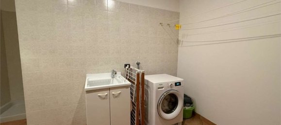 Дом с 8 комнатами в Монтебеллуна, Италия № 58864 19