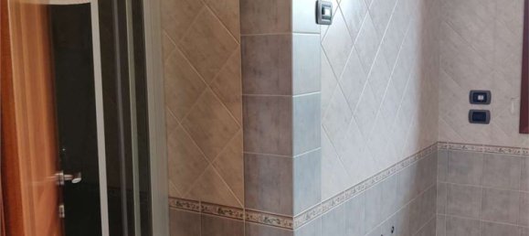 Дом с 8 комнатами в Монтебеллуна, Италия № 58864 15