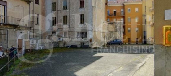 Oficina en Biella, Italy 2850 m² No. 57946 9