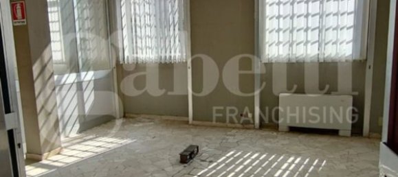 Oficina en Biella, Italy 2850 m² No. 57946 4