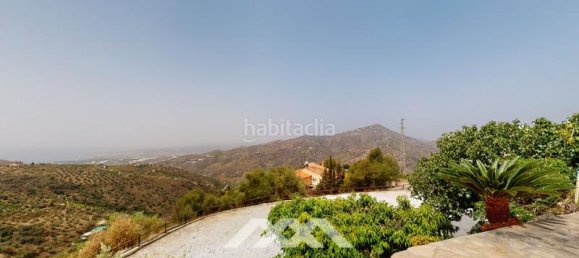 4 bedrooms Villa in Sayalonga, Spain No. 45998 22