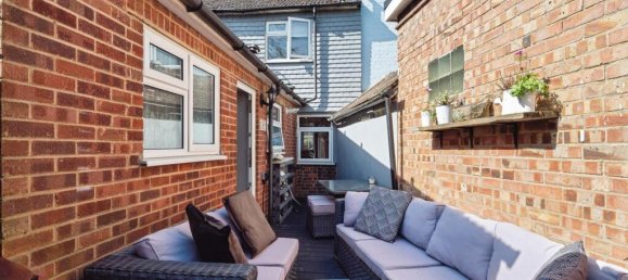 2 bedrooms House in Hadlow, United Kingdom No. 10806 58