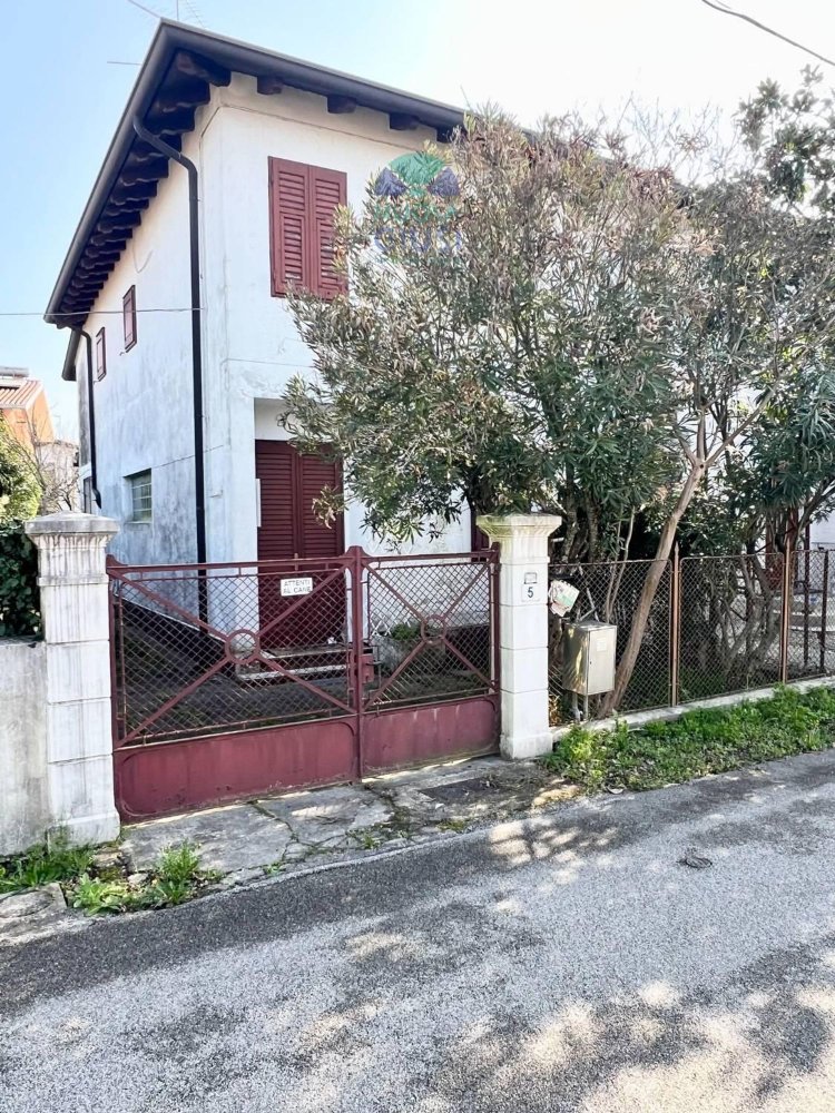 4-Zimmer Villa in Gorizia, Italy, Nr. 265951