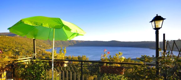 3غرفة منزل ذو طابقين في Marino, Italy رقم 46711 4