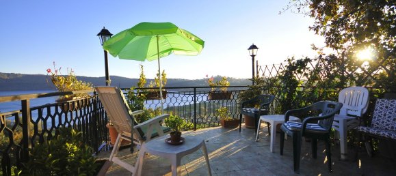 3غرفة منزل ذو طابقين في Marino, Italy رقم 46711 2